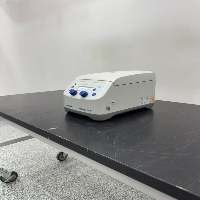 Eppendorf 5425 Centrifuge image 1